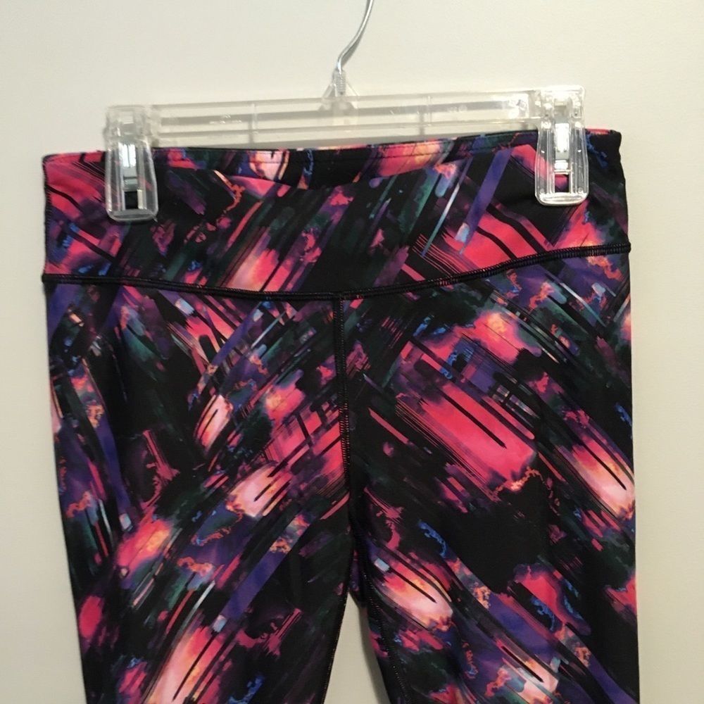 Fabletics Multicolor Pattern Cropped Leggings - image 3
